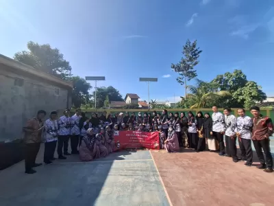 Foto Bersama Hari Guru Nasional